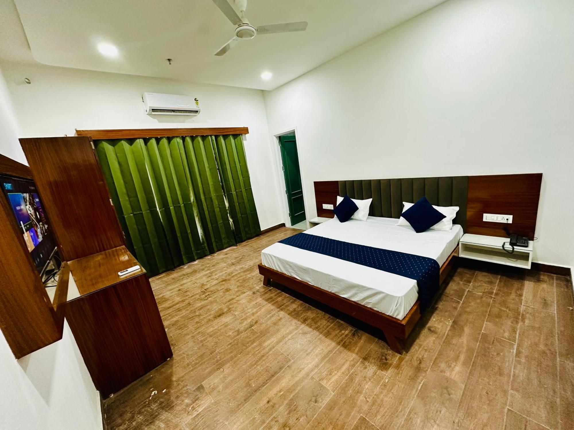 The Loya Hotel Muktsar Exteriér fotografie